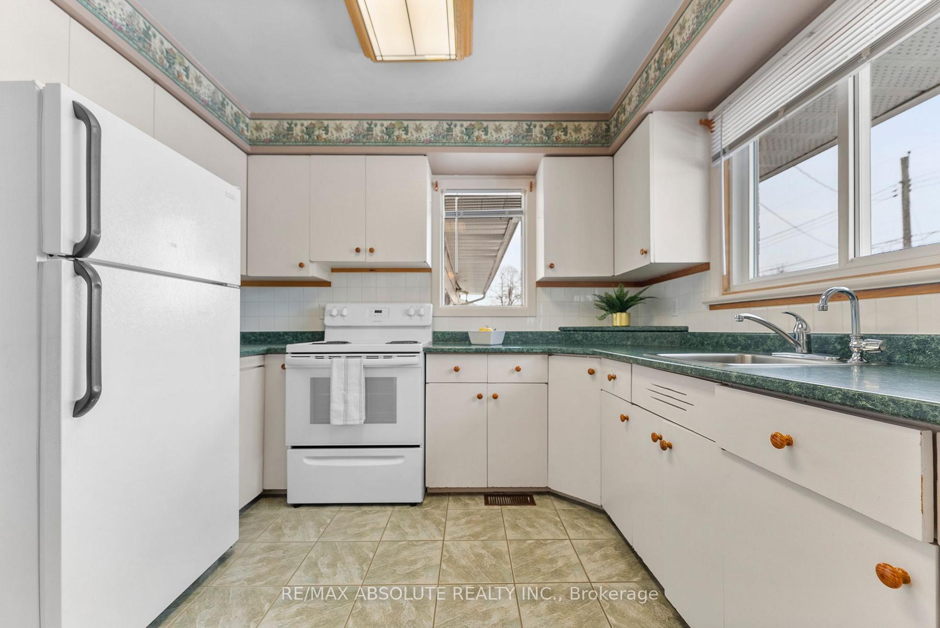Photo 14 of 48 Lenser Street, McNab/Braeside, Mcnab/Braeside Twps — HOMEH
