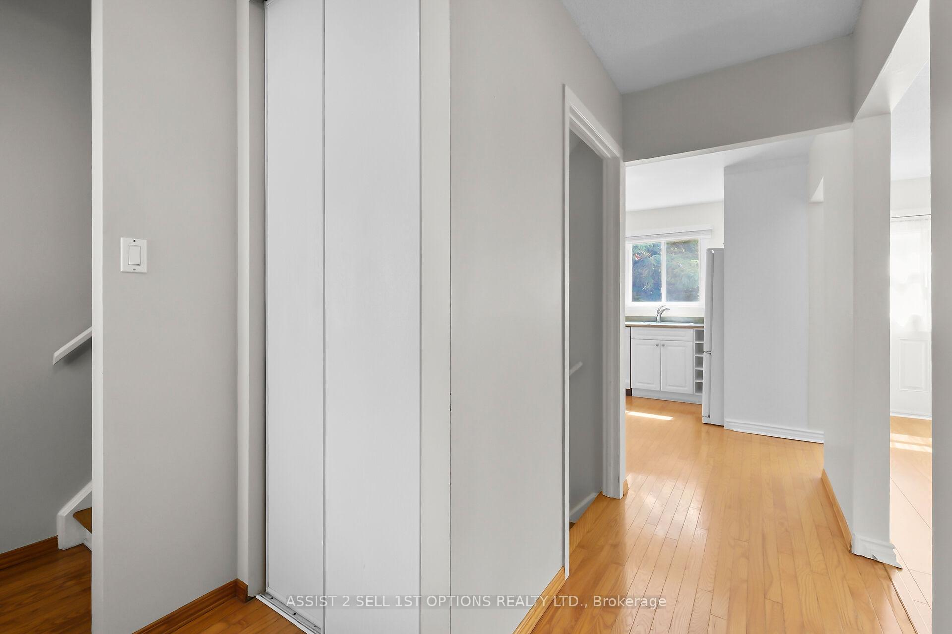 Photo 5 of 41 Dundegan Drive, Ottawa, Kanata - Glencairn/Hazeldean — HOMEH