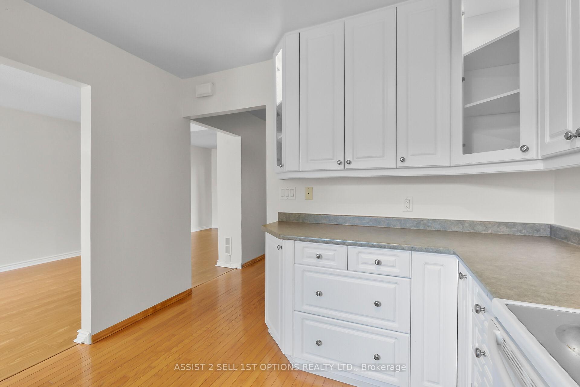 Photo 13 of 41 Dundegan Drive, Ottawa, Kanata - Glencairn/Hazeldean — HOMEH