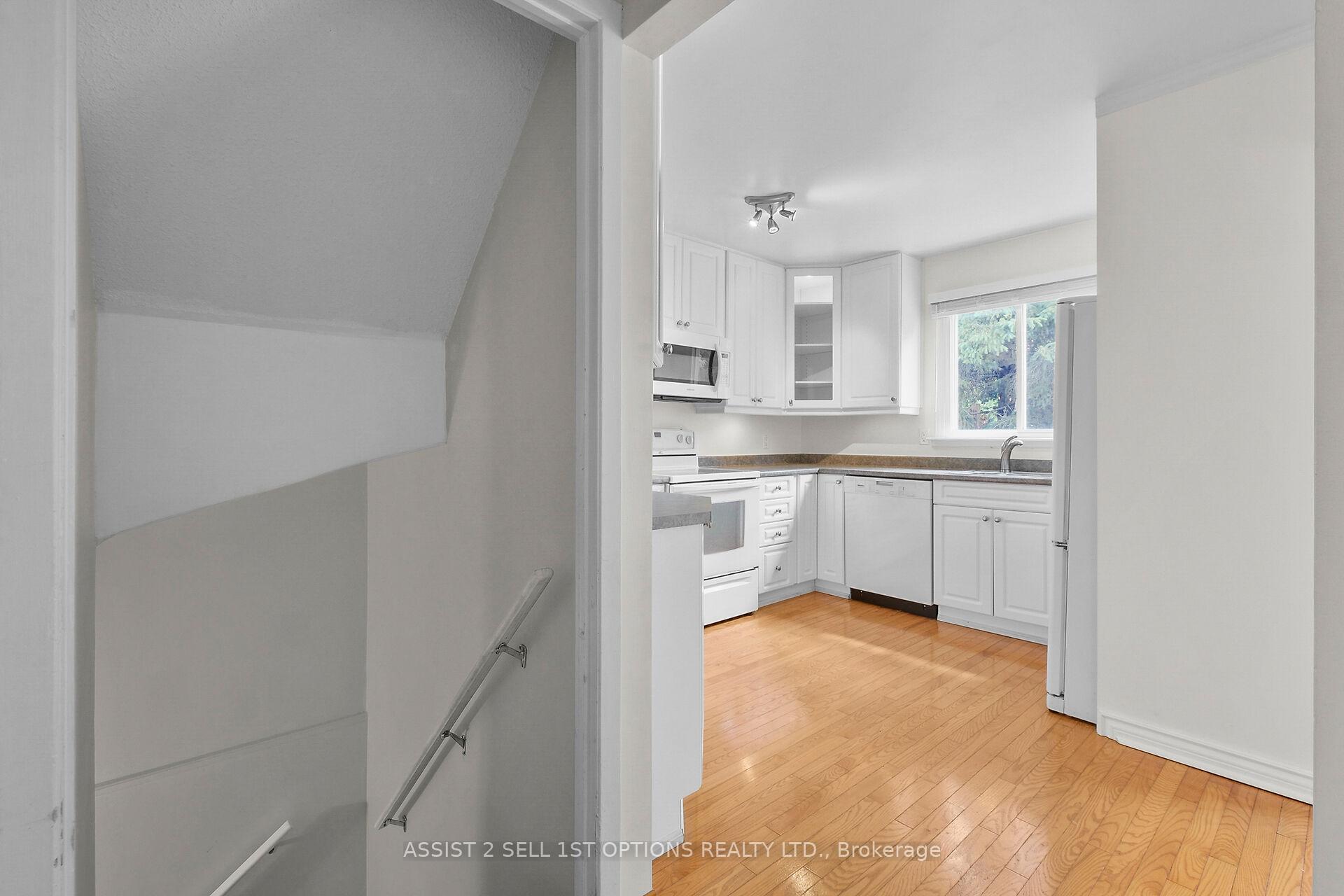 Photo 16 of 41 Dundegan Drive, Ottawa, Kanata - Glencairn/Hazeldean — HOMEH