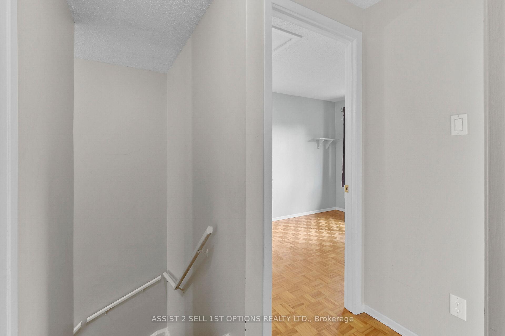 Photo 17 of 41 Dundegan Drive, Ottawa, Kanata - Glencairn/Hazeldean — HOMEH