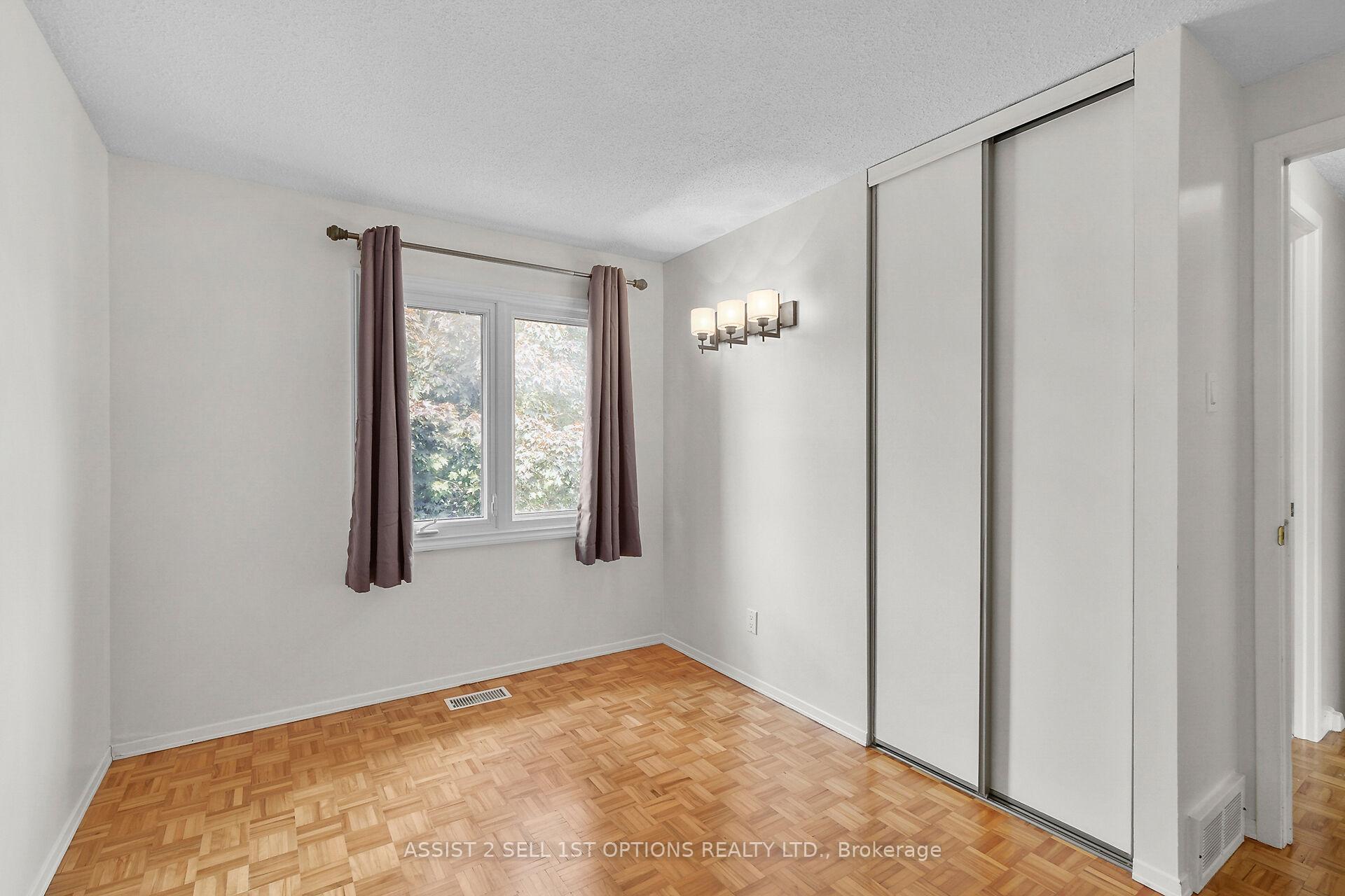 Photo 20 of 41 Dundegan Drive, Ottawa, Kanata - Glencairn/Hazeldean — HOMEH