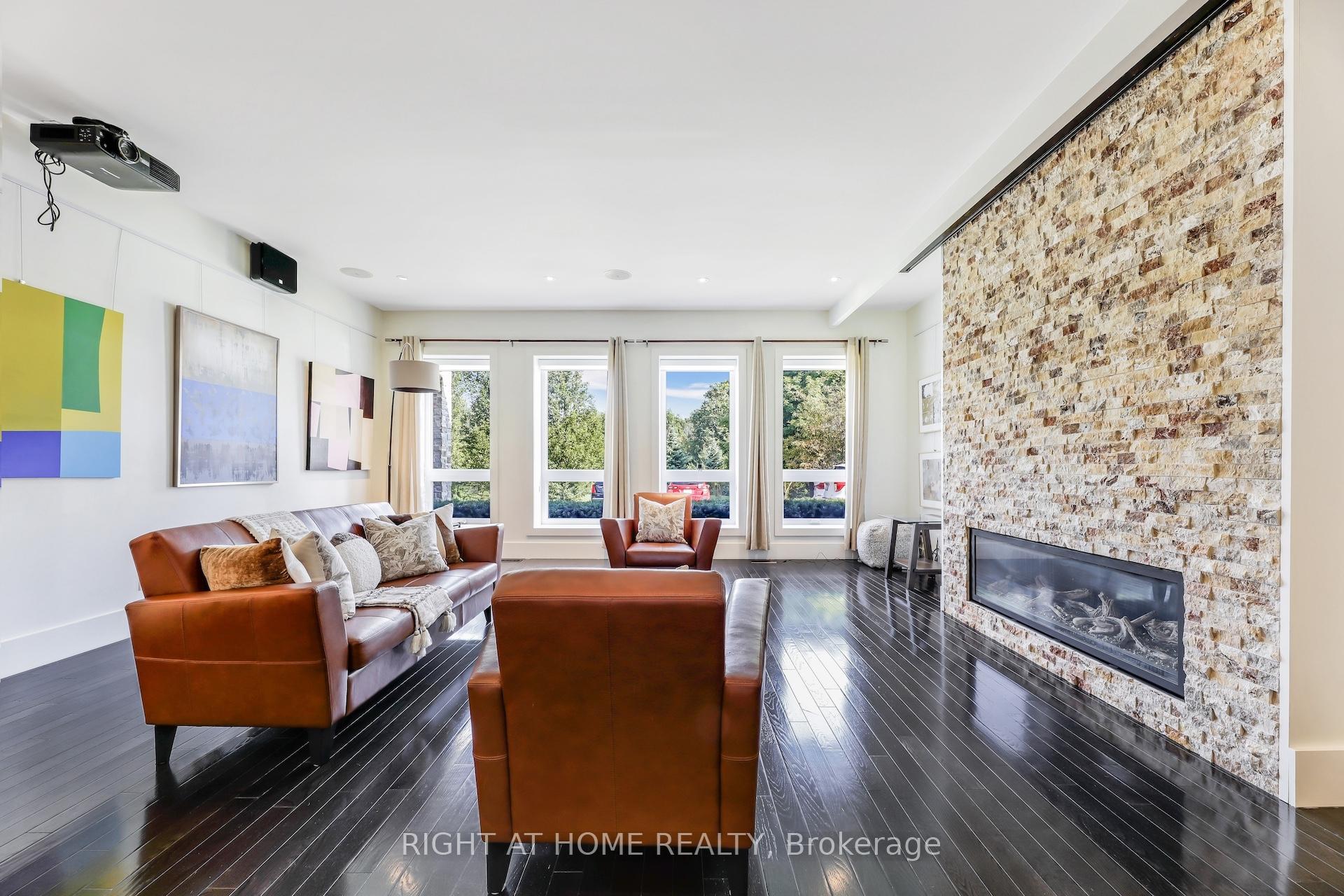 Photo 10 of 94 Simcoe Road, King, Pottageville — HOMEH