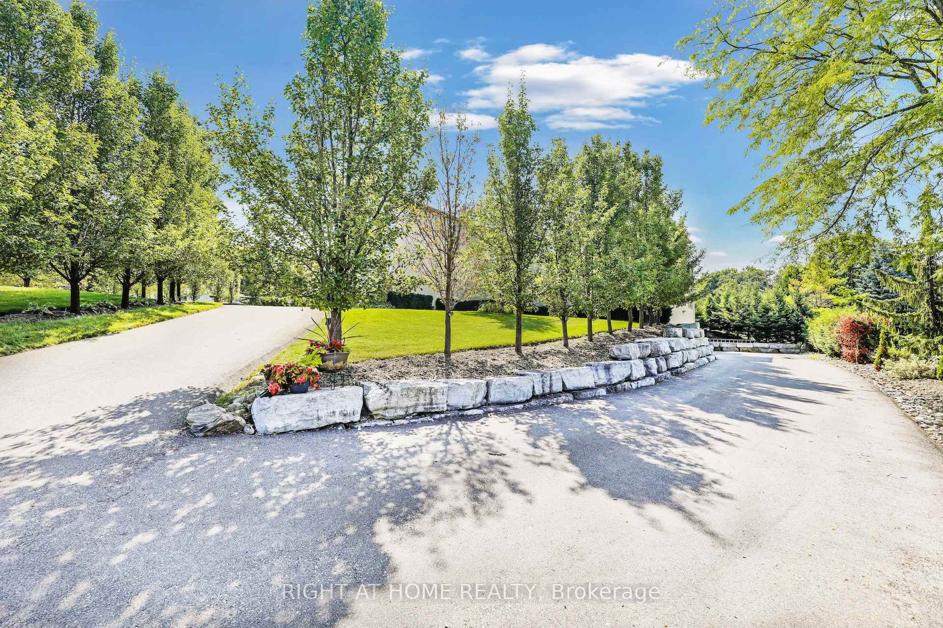 Photo 42 of 94 Simcoe Road, King, Pottageville — HOMEH