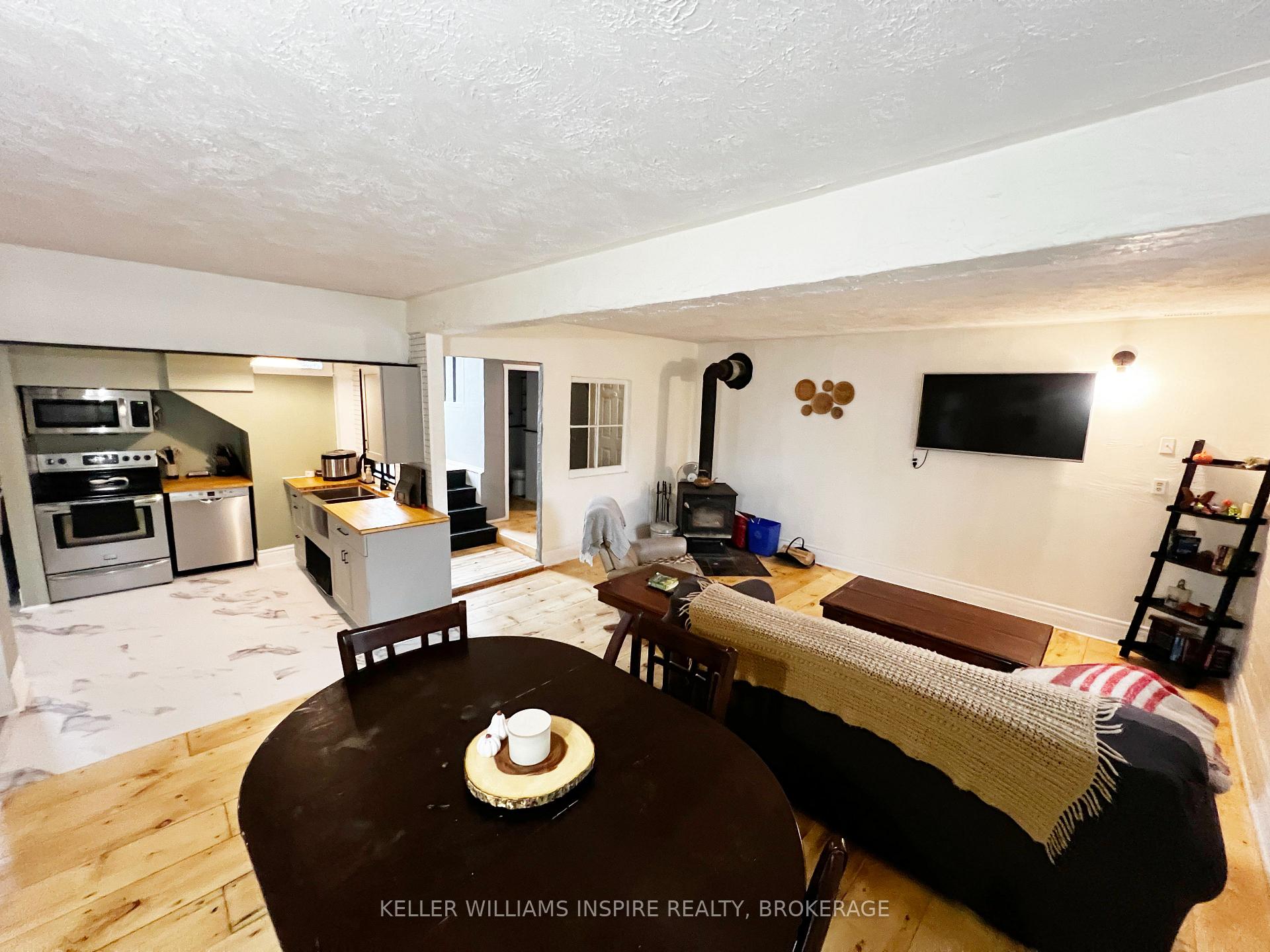Photo 8 of 319 Simmons Road, Loyalist, Lennox and Addington - South — HOMEH