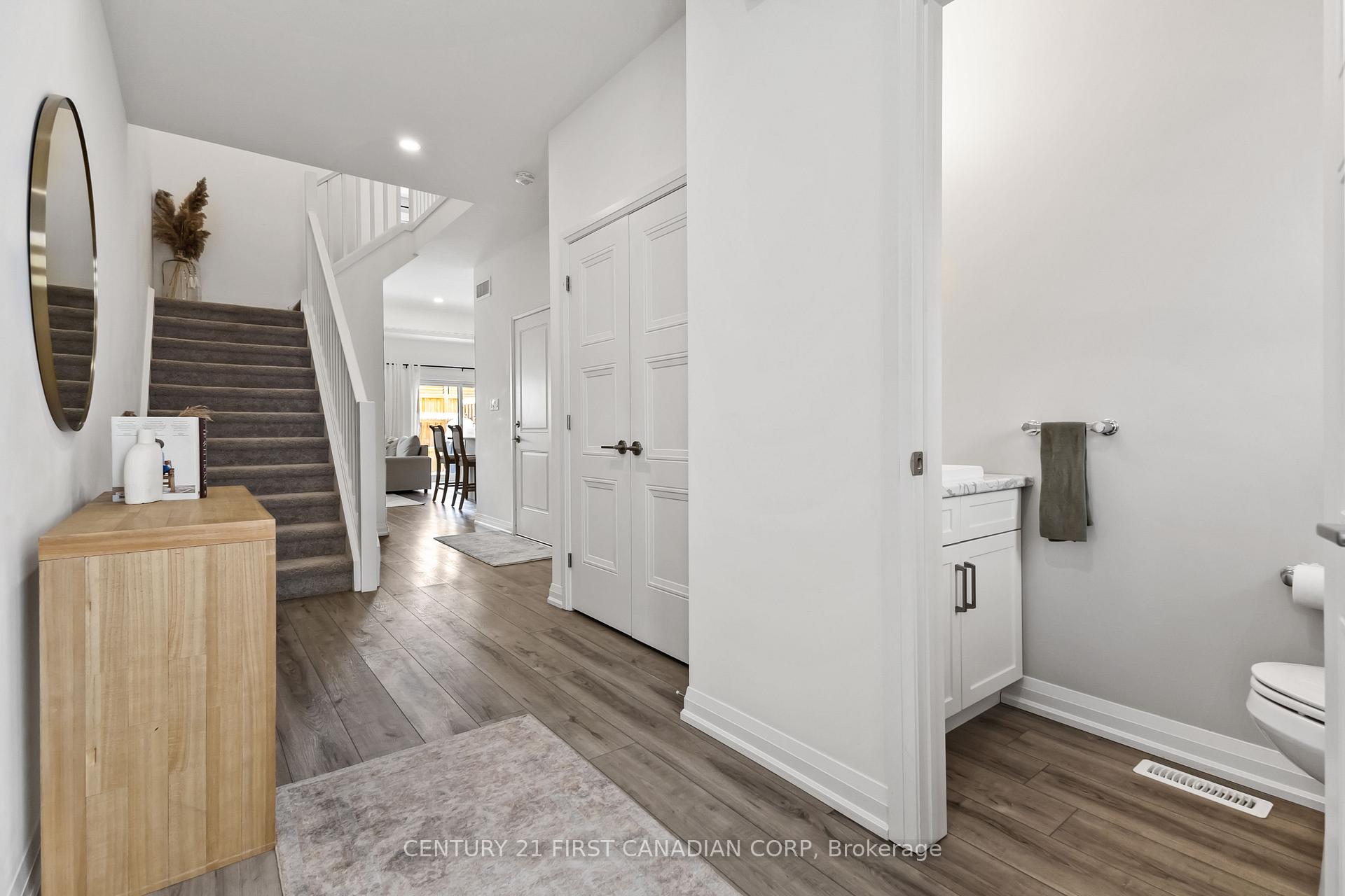 Photo 6 of Unit 8, 1 Miller Drive, Lucan Biddulph, Lucan — HOMEH