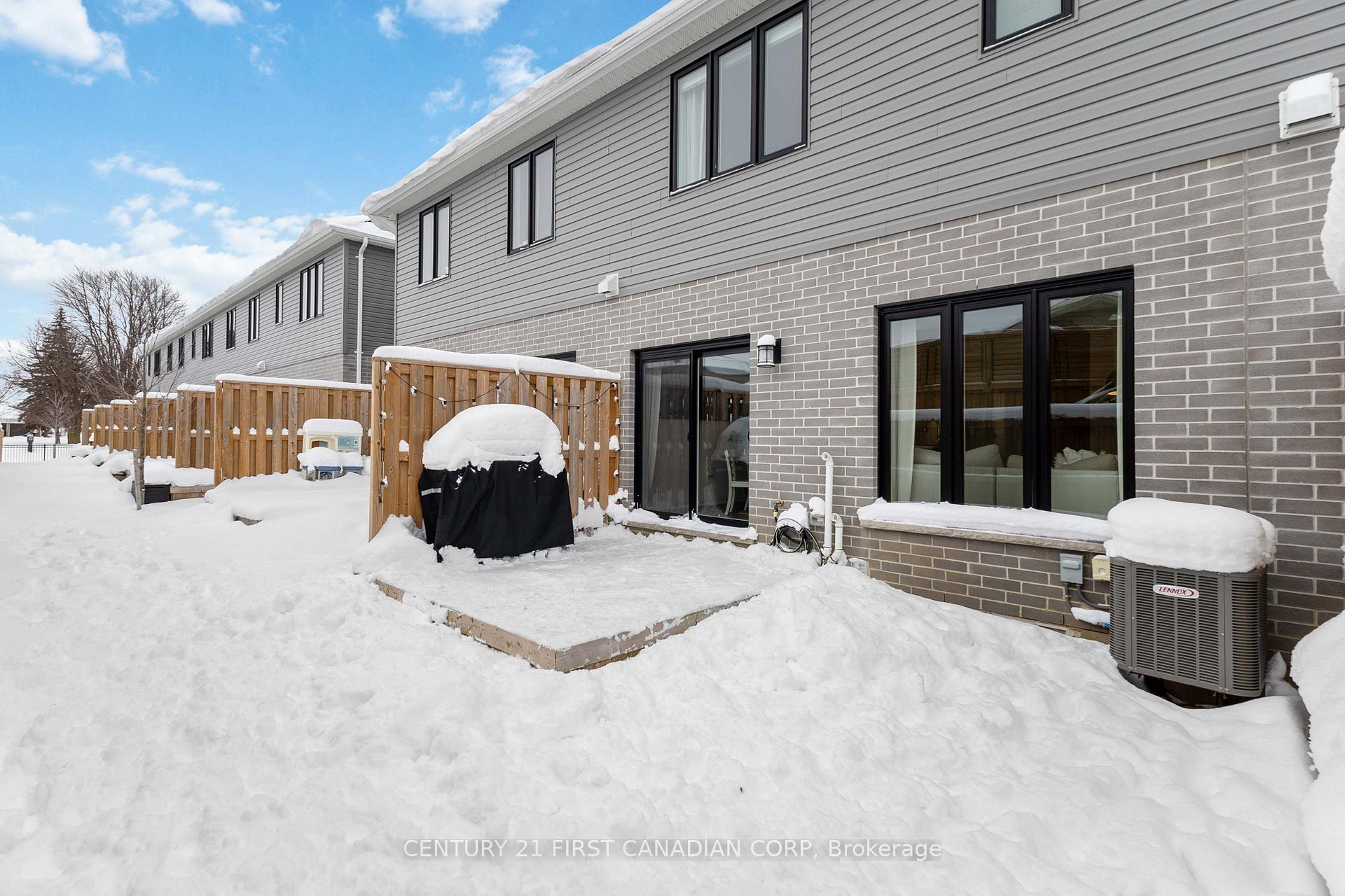 Photo 26 of Unit 8, 1 Miller Drive, Lucan Biddulph, Lucan — HOMEH