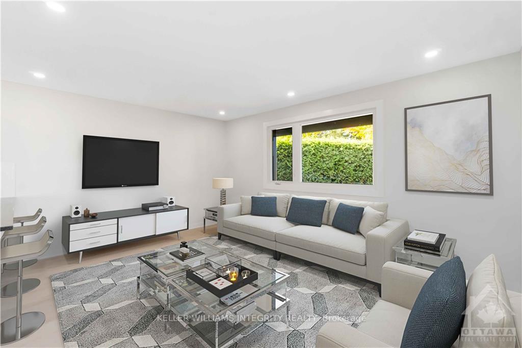 Photo 5 of 12 St Andrews Circle, Ottawa, Kanata - Glencairn/Hazeldean — HOMEH