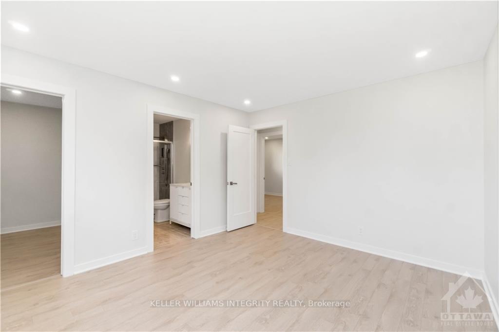 Photo 8 of 12 St Andrews Circle, Ottawa, Kanata - Glencairn/Hazeldean — HOMEH