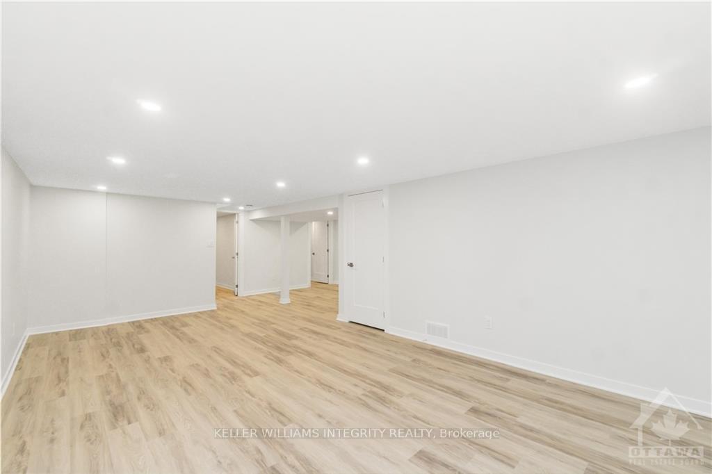 Photo 13 of 12 St Andrews Circle, Ottawa, Kanata - Glencairn/Hazeldean — HOMEH