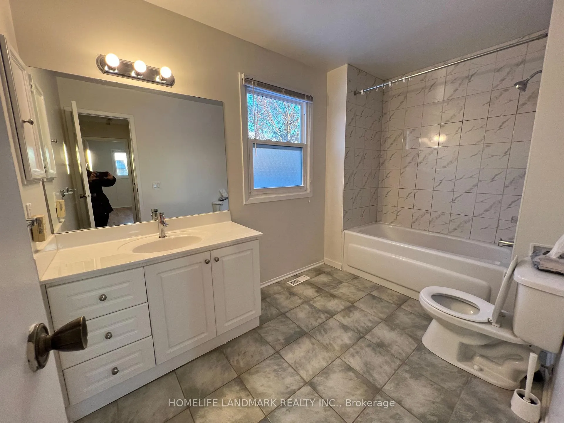 Photo 11 of 41 Markville Road, Markham, Markville — HOMEH
