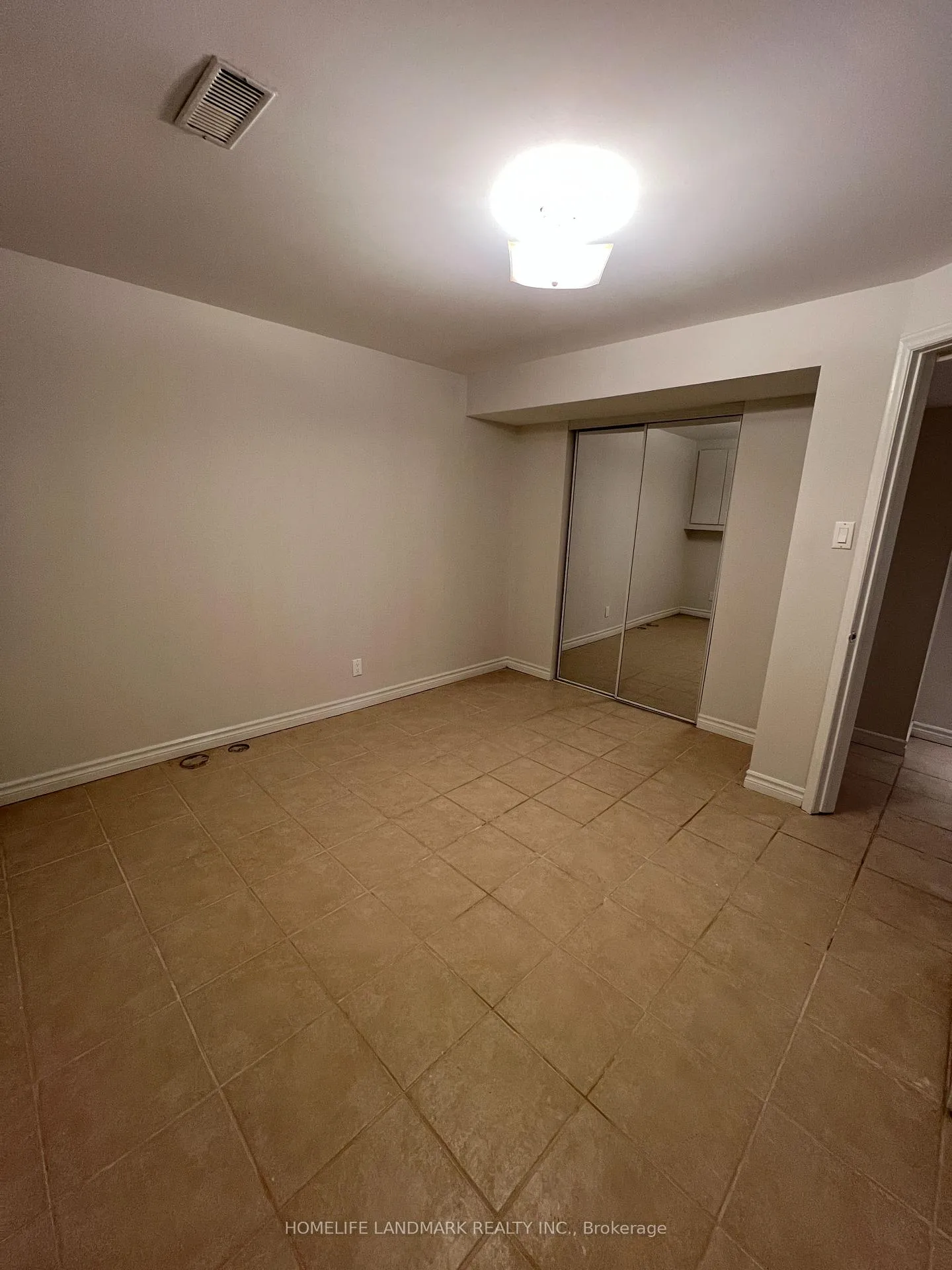 Photo 18 of 41 Markville Road, Markham, Markville — HOMEH