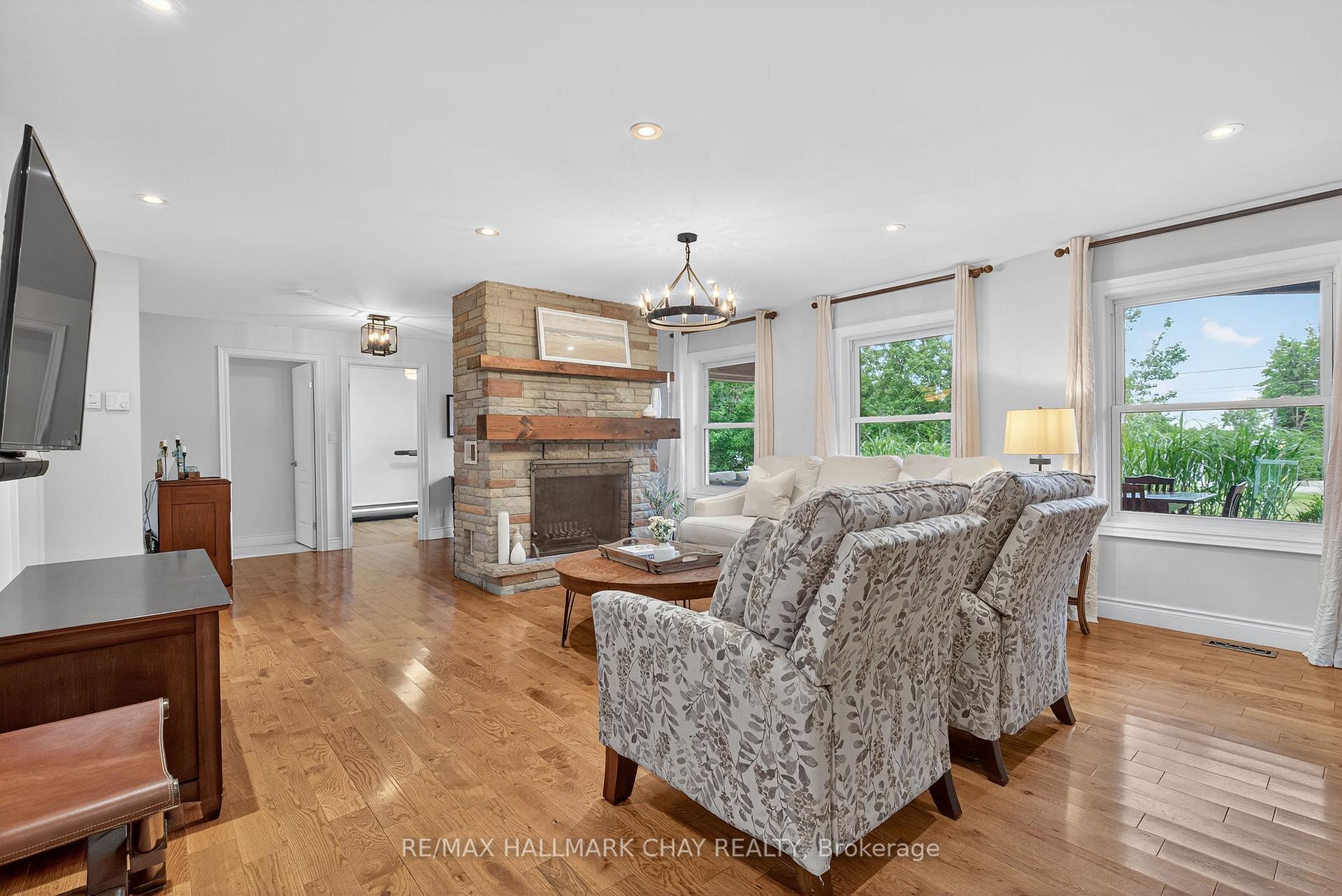 Photo 15 of 3954 Lakeview Road, Innisfil, Rural Innisfil — HOMEH