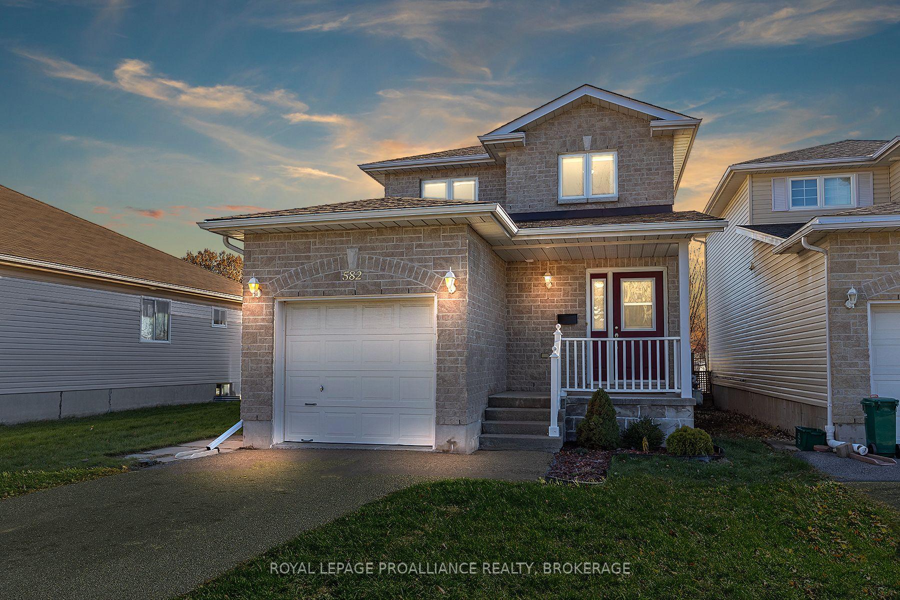 Photo 1 of 582 Heritage Court, Kingston, East Gardiners Rd — HOMEH