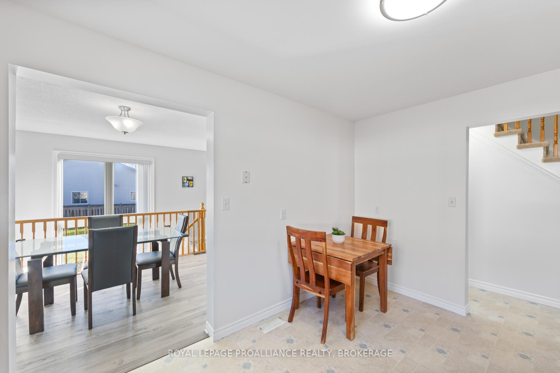 Photo 6 of 582 Heritage Court, Kingston, East Gardiners Rd — HOMEH