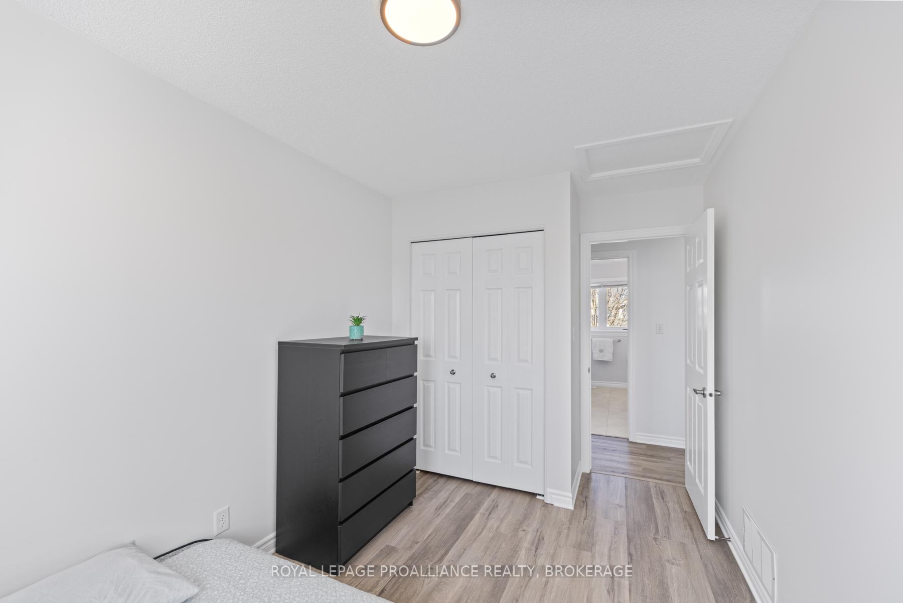 Photo 18 of 582 Heritage Court, Kingston, East Gardiners Rd — HOMEH
