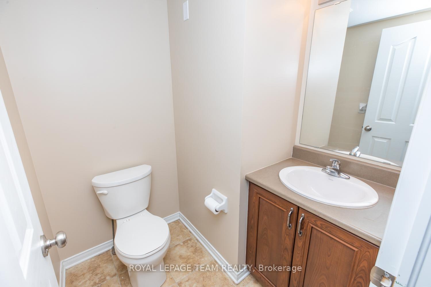 Photo 6 of 322 Applecross Crescent, Ottawa, Kanata - Morgan's Grant/South March — HOMEH