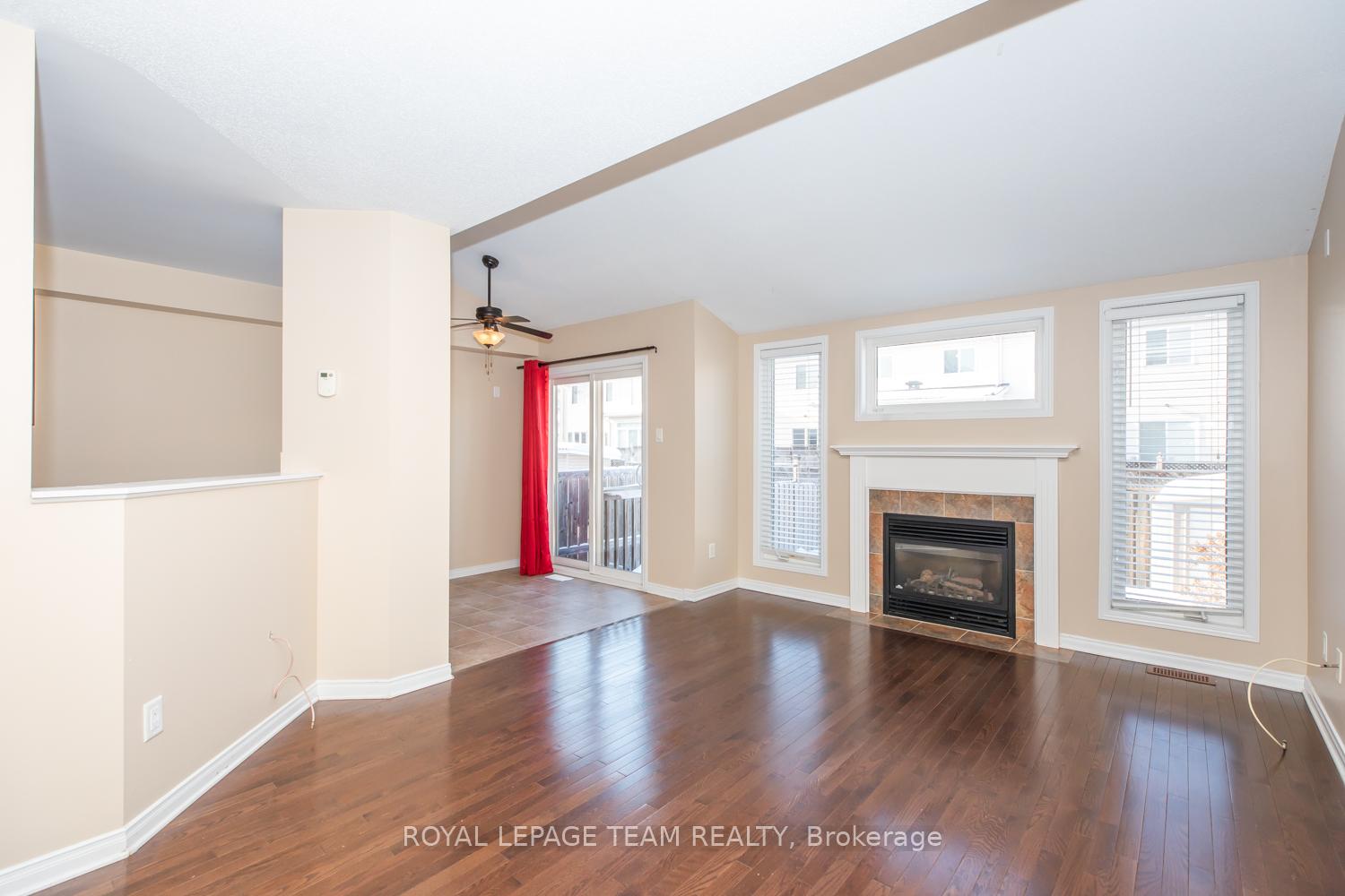 Photo 8 of 322 Applecross Crescent, Ottawa, Kanata - Morgan's Grant/South March — HOMEH