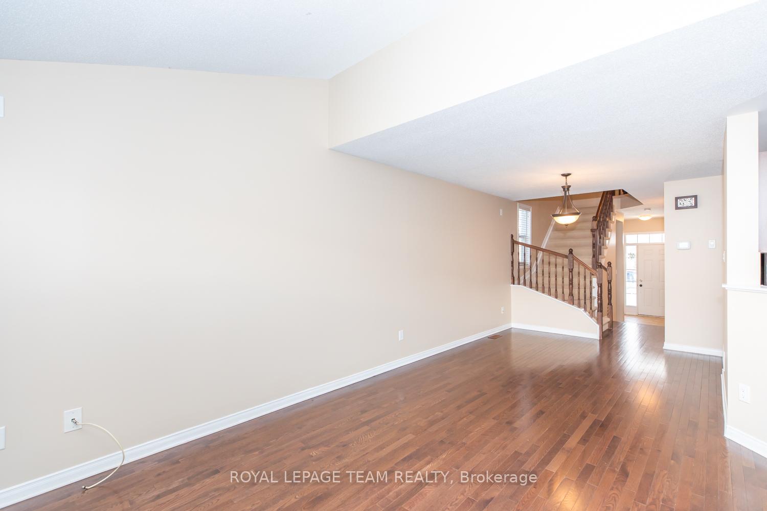 Photo 11 of 322 Applecross Crescent, Ottawa, Kanata - Morgan's Grant/South March — HOMEH