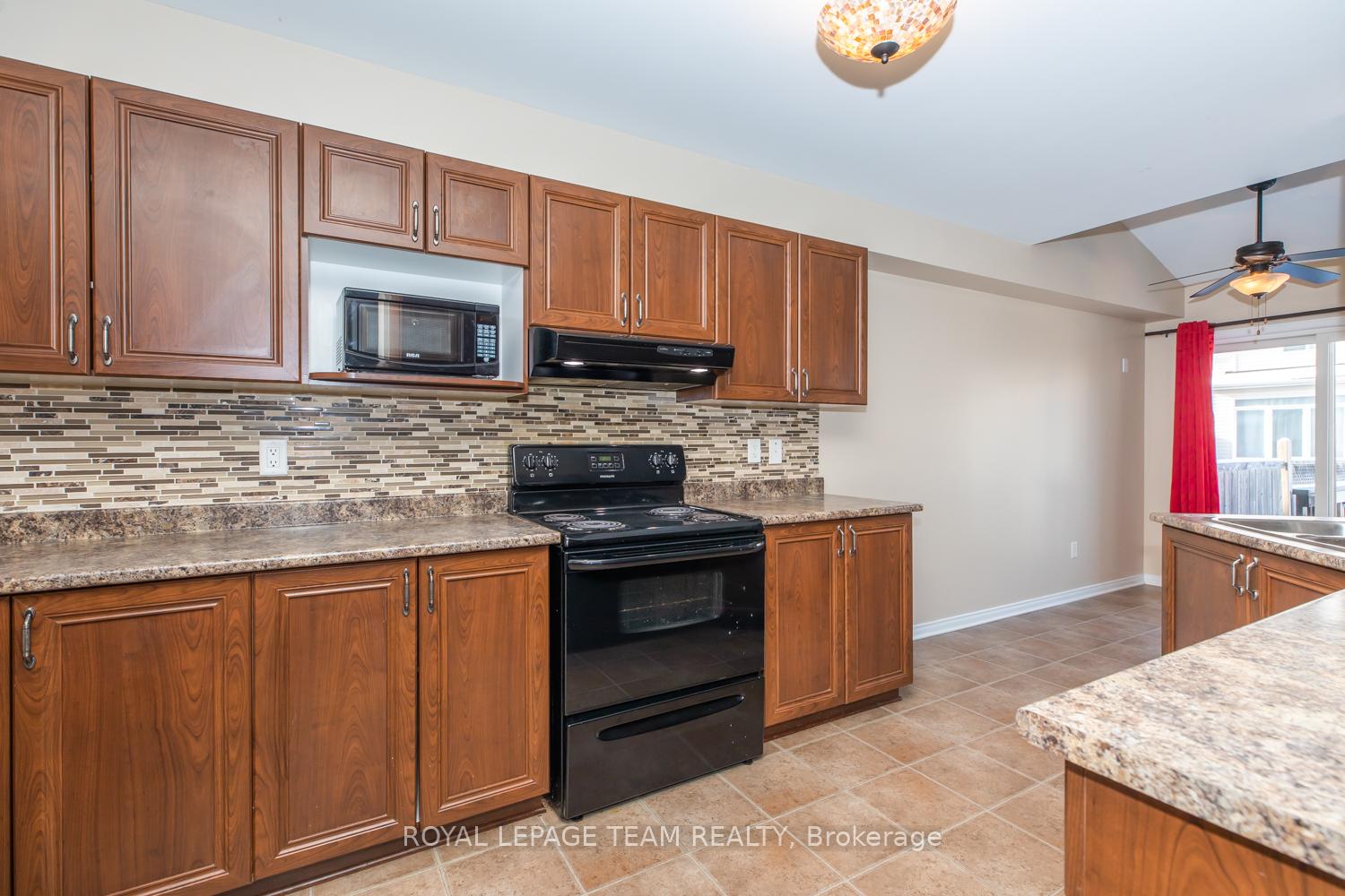 Photo 13 of 322 Applecross Crescent, Ottawa, Kanata - Morgan's Grant/South March — HOMEH
