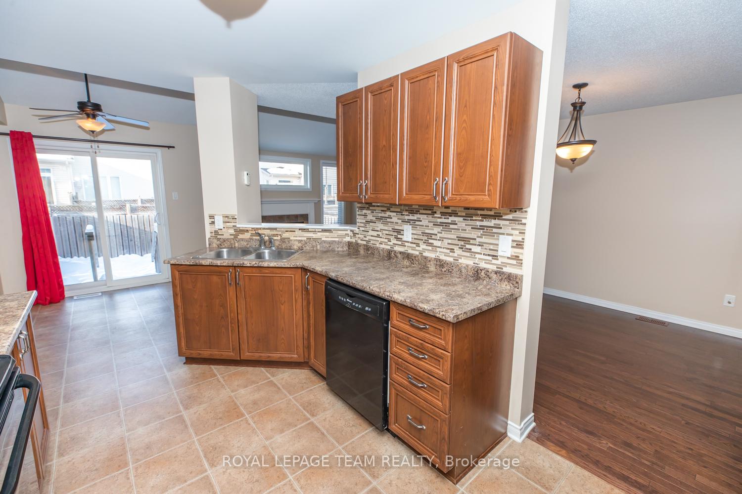 Photo 14 of 322 Applecross Crescent, Ottawa, Kanata - Morgan's Grant/South March — HOMEH