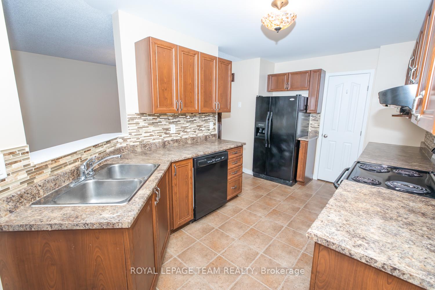 Photo 16 of 322 Applecross Crescent, Ottawa, Kanata - Morgan's Grant/South March — HOMEH