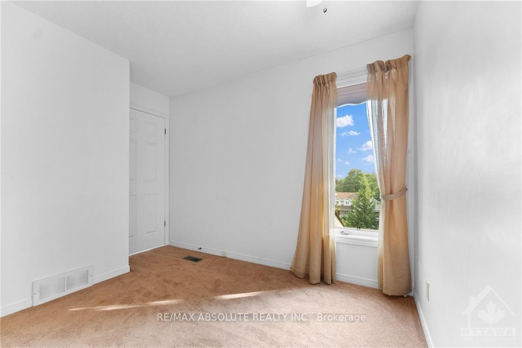Photo 21 of 5 Rockwood Drive, McNab/Braeside, Mcnab/Braeside Twps — HOMEH
