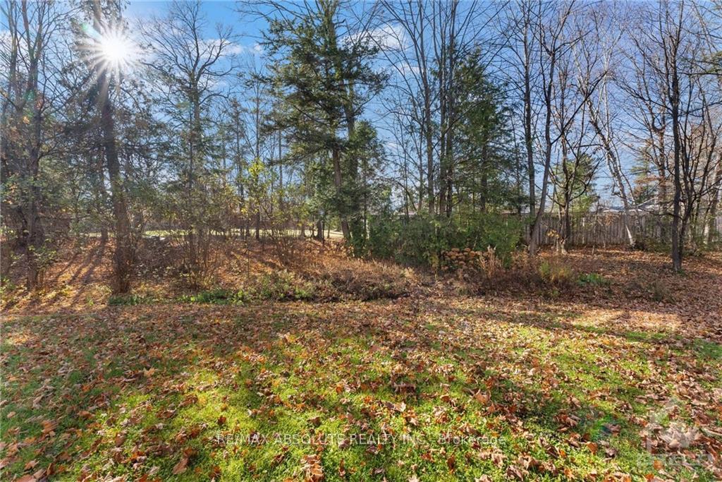 Photo 28 of 5 Rockwood Drive, McNab/Braeside, Mcnab/Braeside Twps — HOMEH