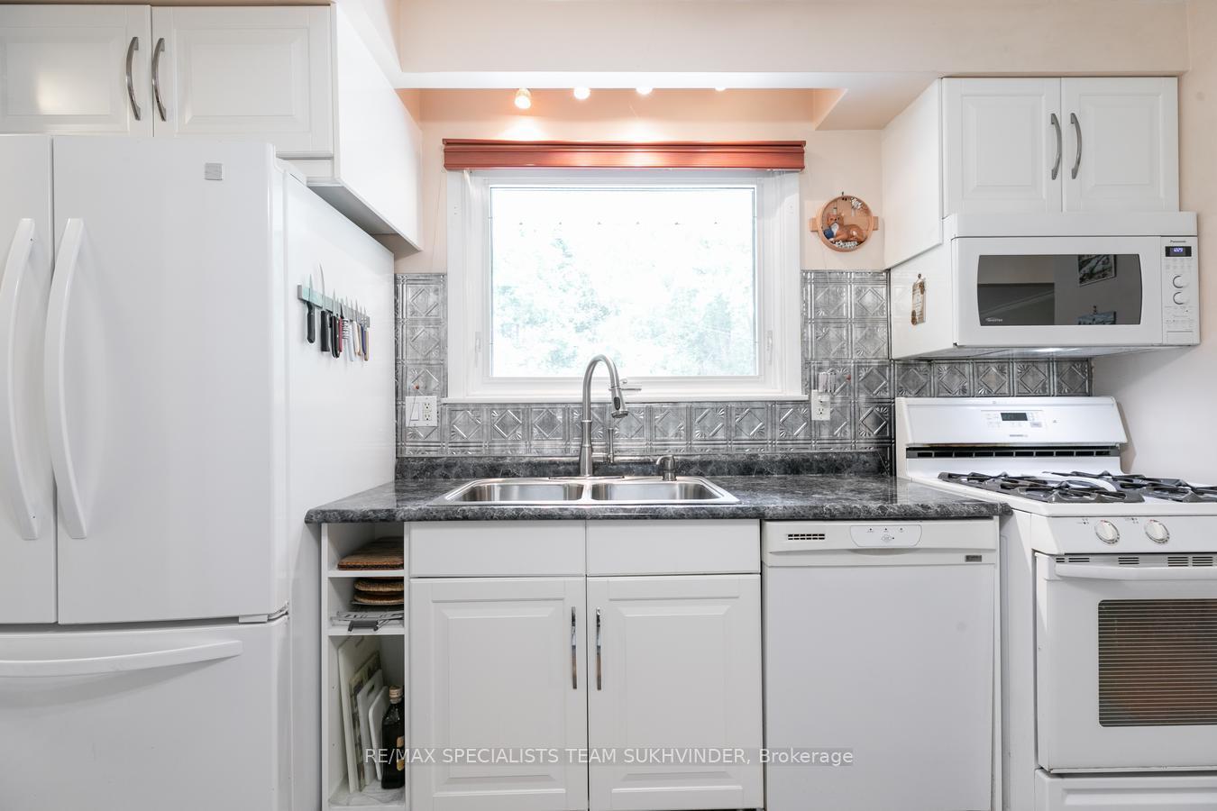 Photo 16 of 124 James Street, King, King City — HOMEH