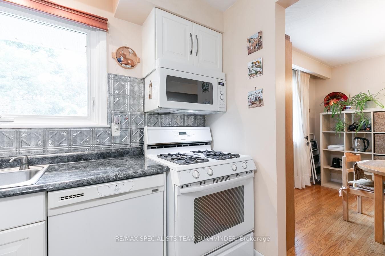 Photo 18 of 124 James Street, King, King City — HOMEH