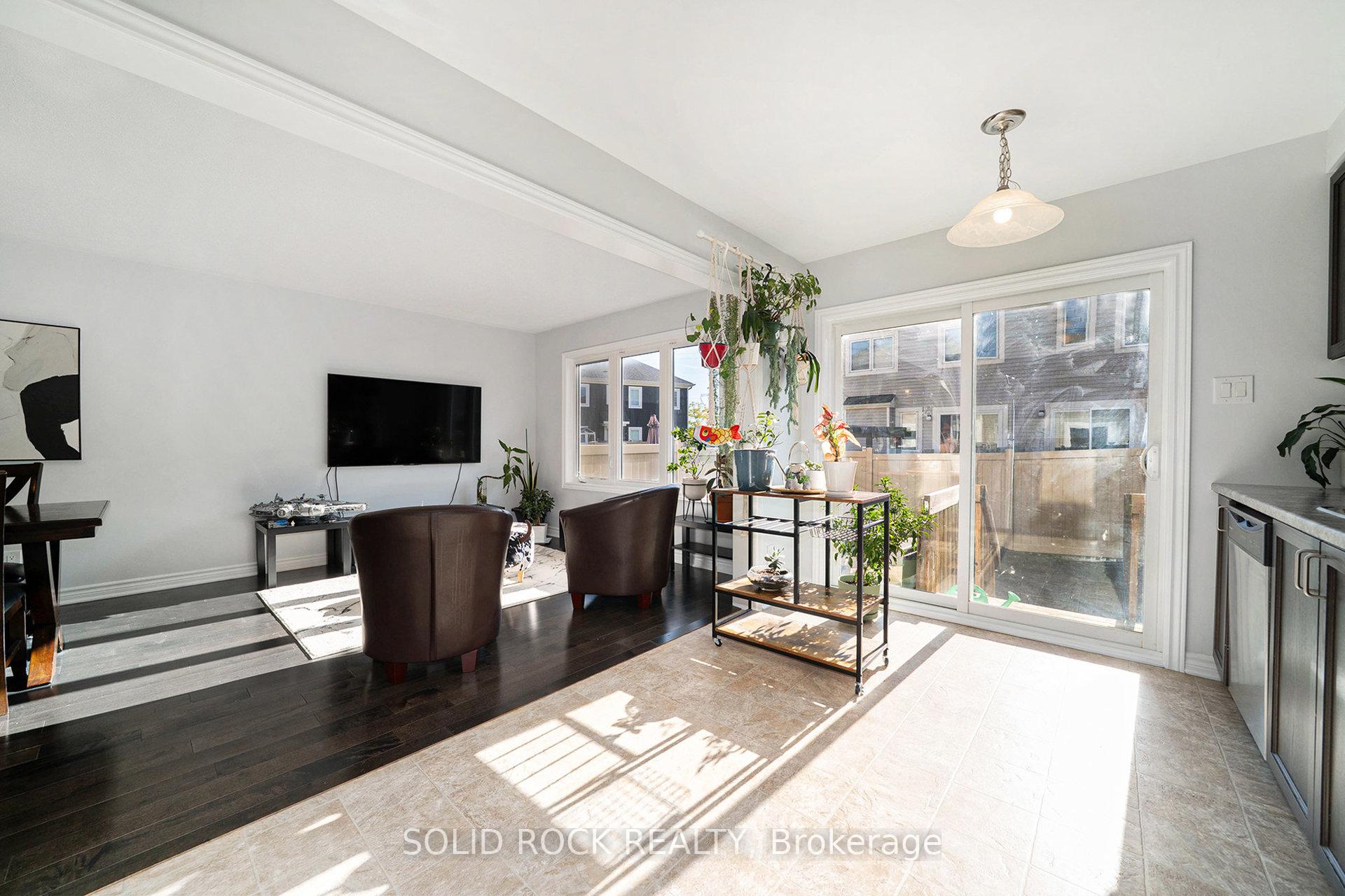 Photo 6 of 380 Rouncey Road, Ottawa, Kanata - Emerald Meadows/Trailwest — HOMEH