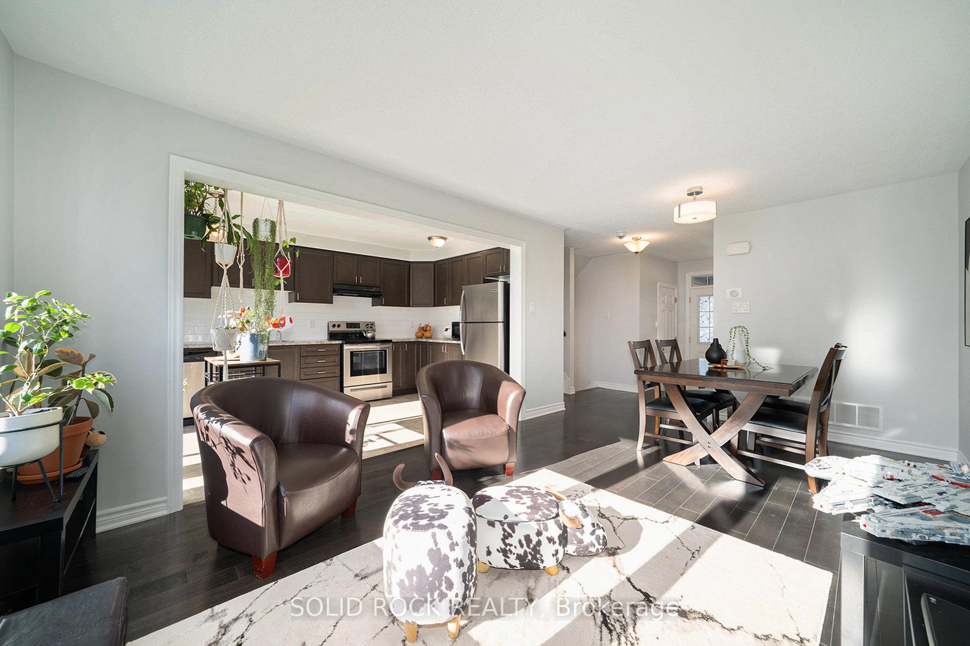 Photo 7 of 380 Rouncey Road, Ottawa, Kanata - Emerald Meadows/Trailwest — HOMEH