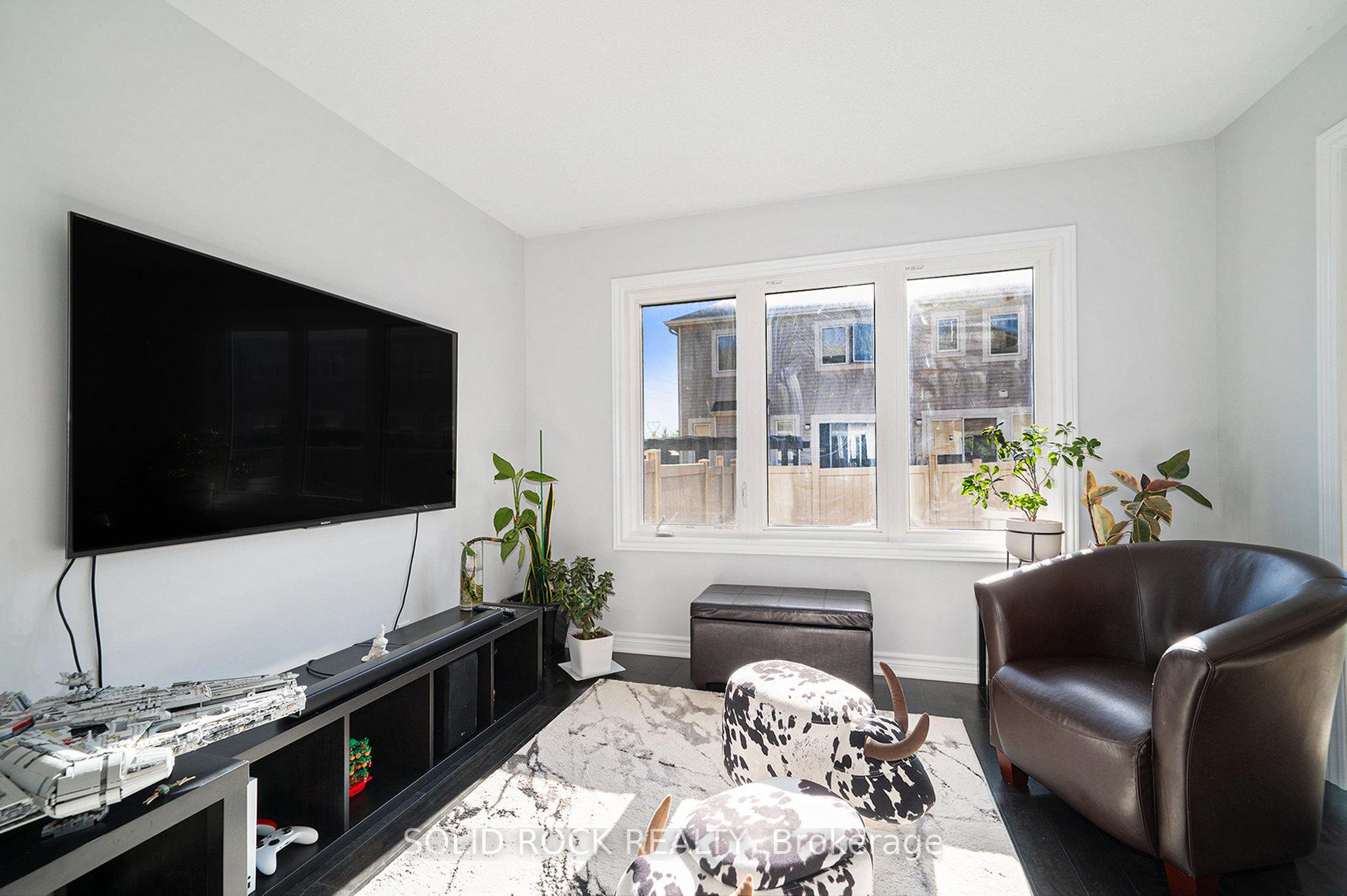 Photo 10 of 380 Rouncey Road, Ottawa, Kanata - Emerald Meadows/Trailwest — HOMEH
