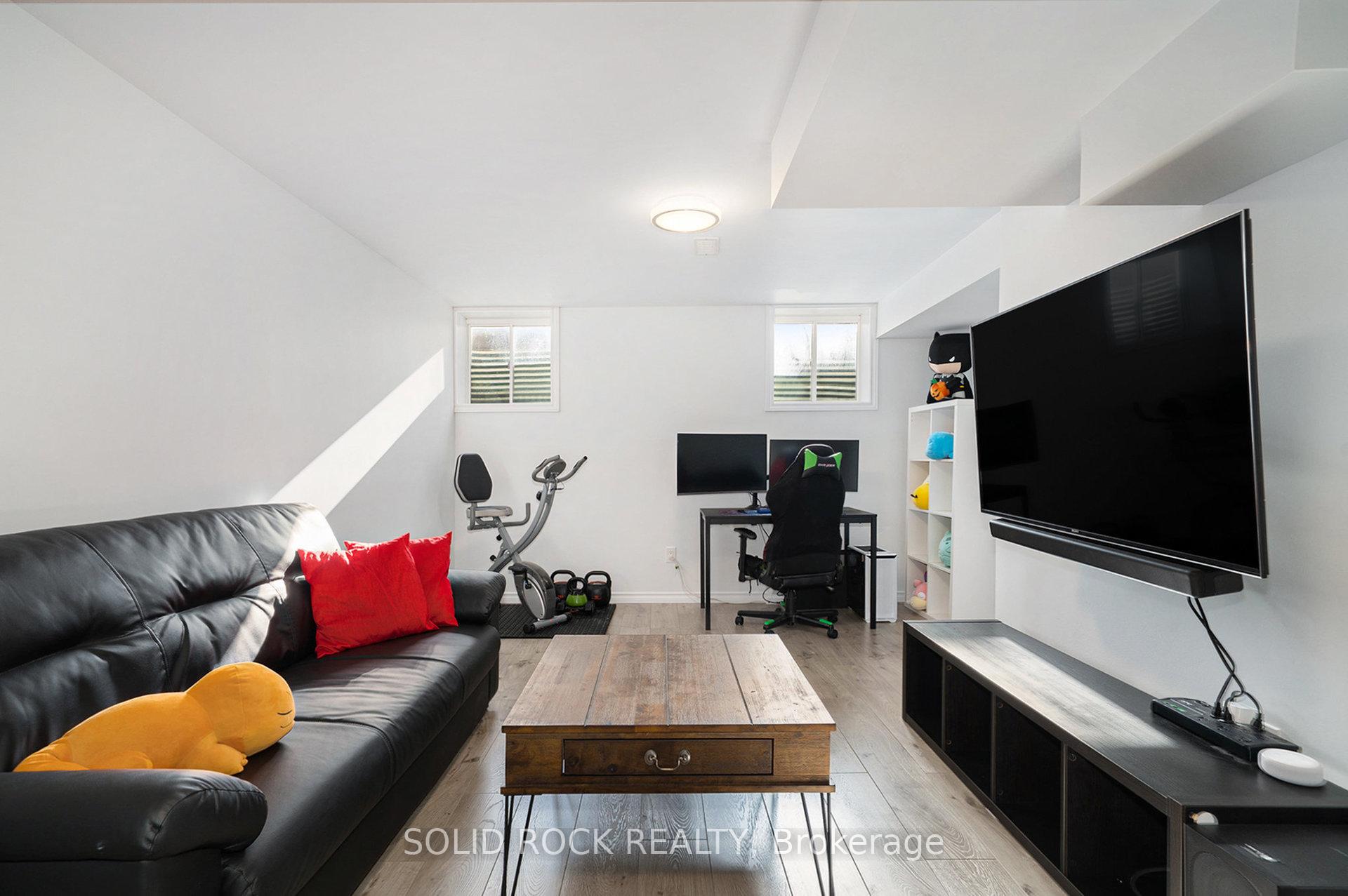 Photo 20 of 380 Rouncey Road, Ottawa, Kanata - Emerald Meadows/Trailwest — HOMEH