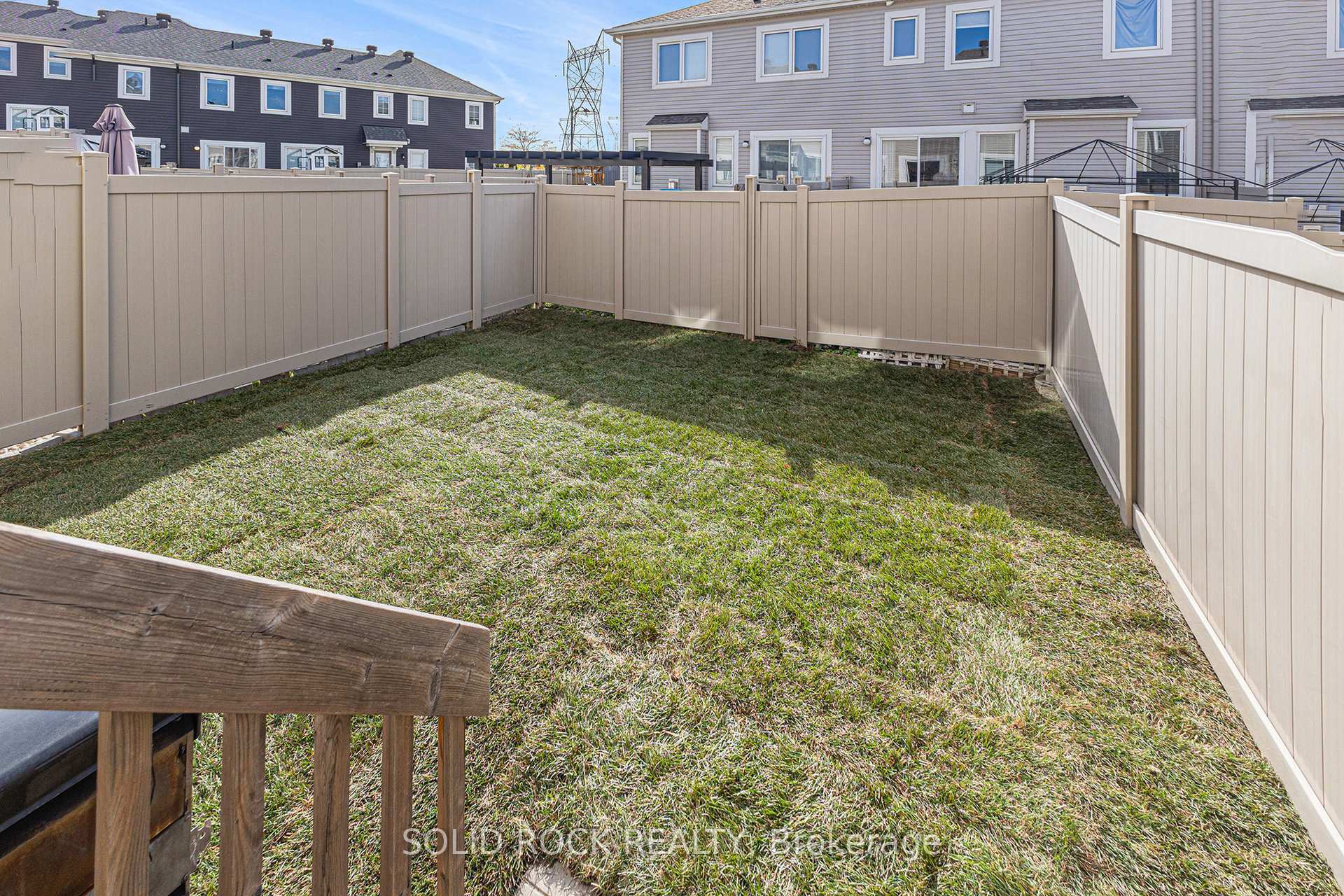 Photo 25 of 380 Rouncey Road, Ottawa, Kanata - Emerald Meadows/Trailwest — HOMEH