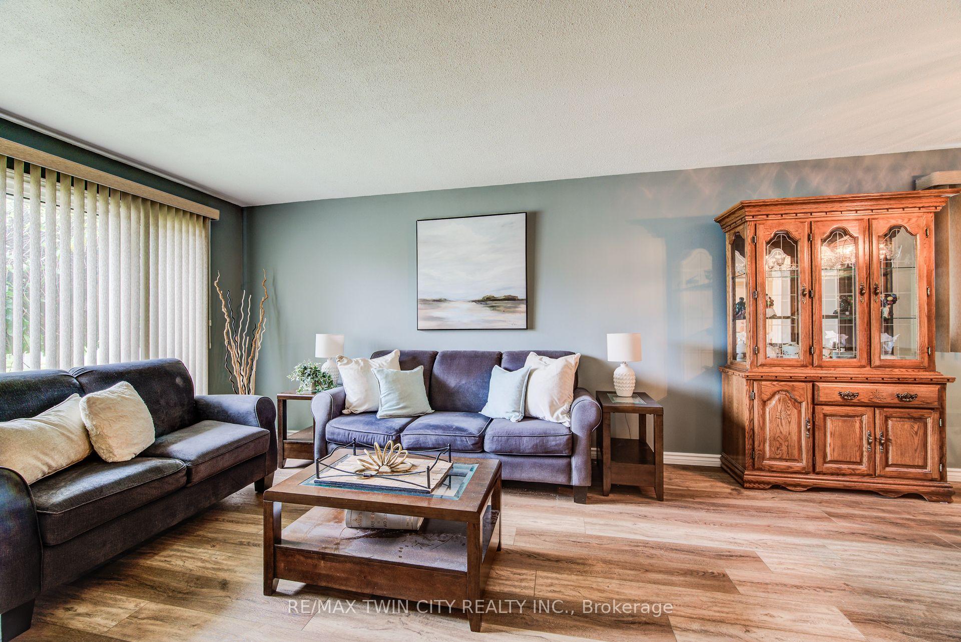 Photo 8 of 291 Biehn Drive, Kitchener — HOMEH