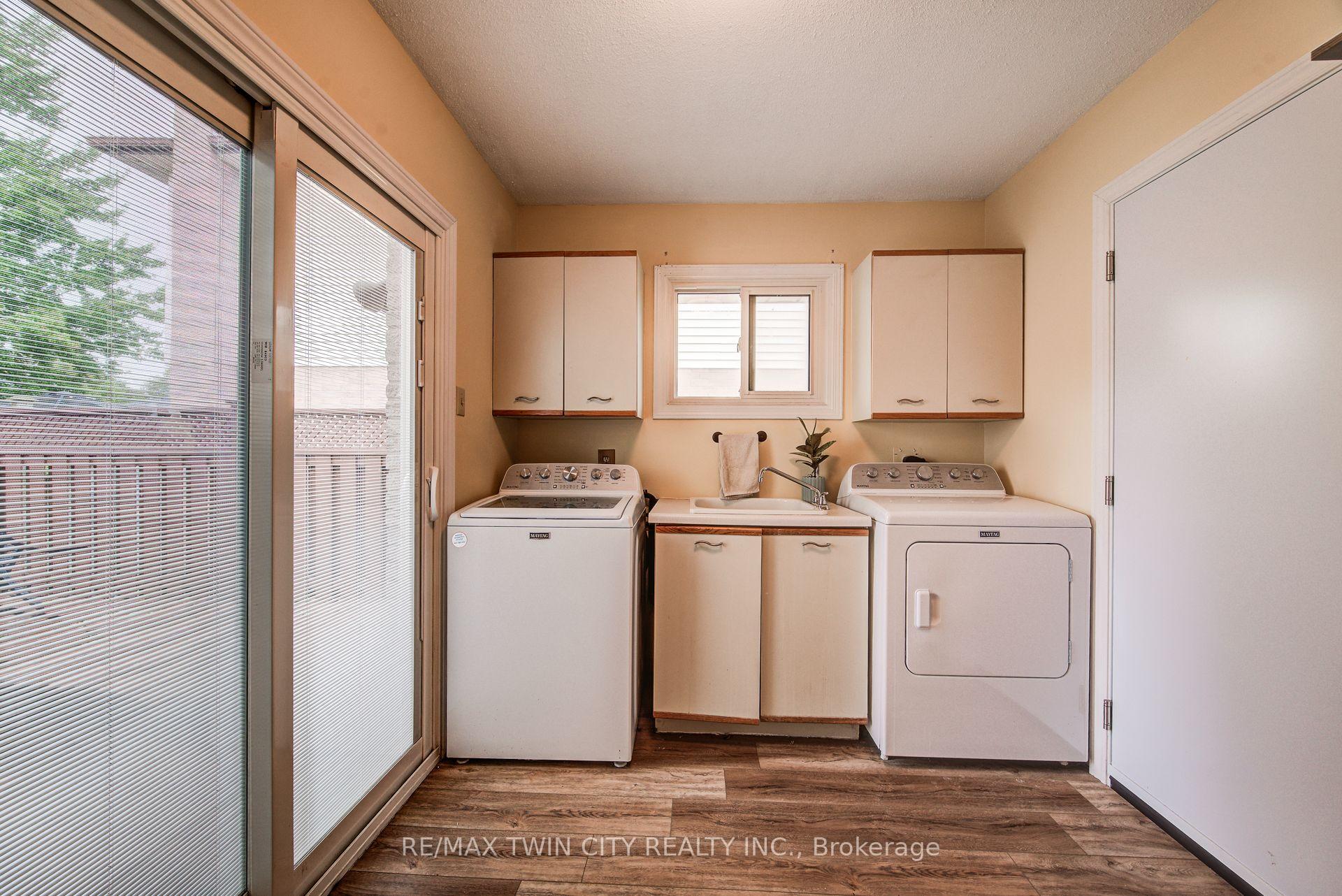 Photo 18 of 291 Biehn Drive, Kitchener — HOMEH