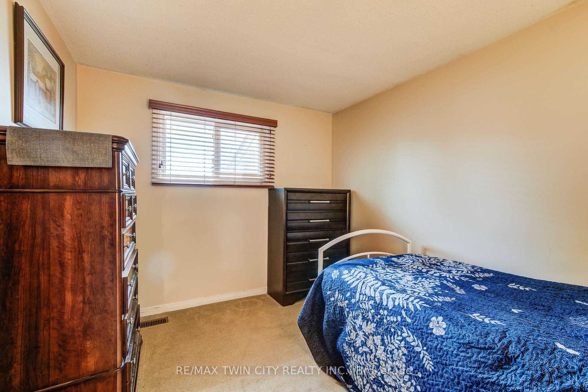 Photo 21 of 291 Biehn Drive, Kitchener — HOMEH