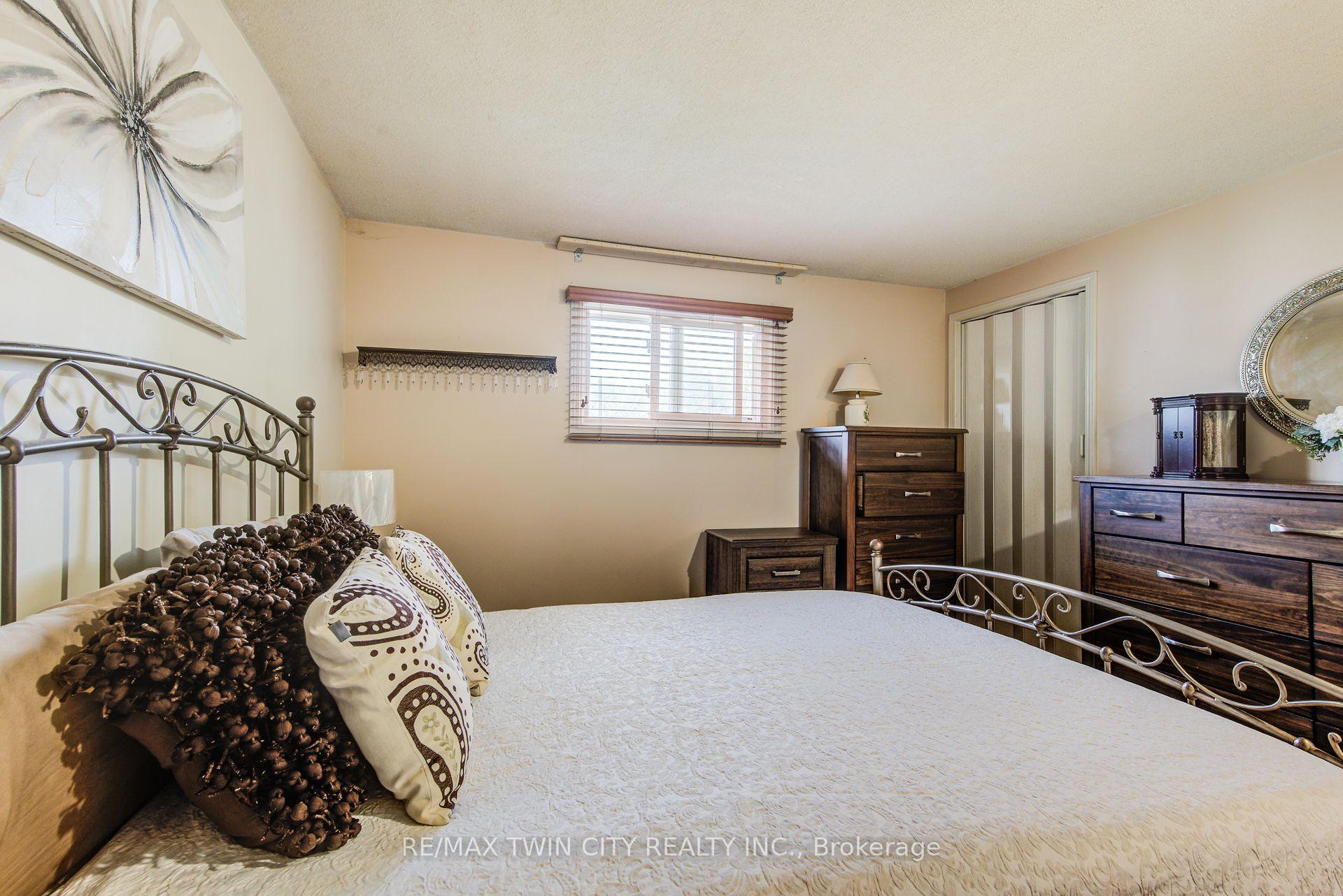 Photo 24 of 291 Biehn Drive, Kitchener — HOMEH
