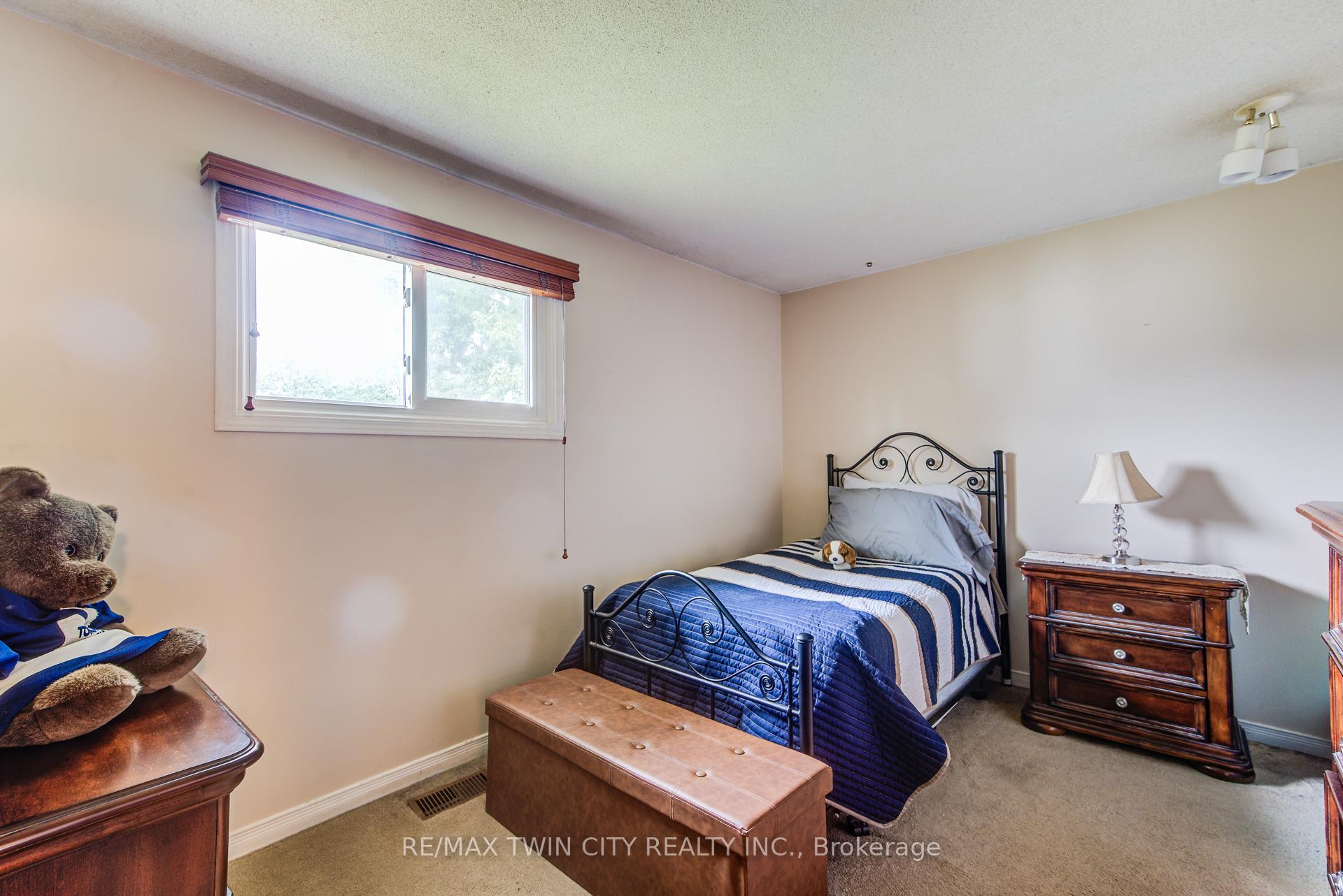 Photo 26 of 291 Biehn Drive, Kitchener — HOMEH