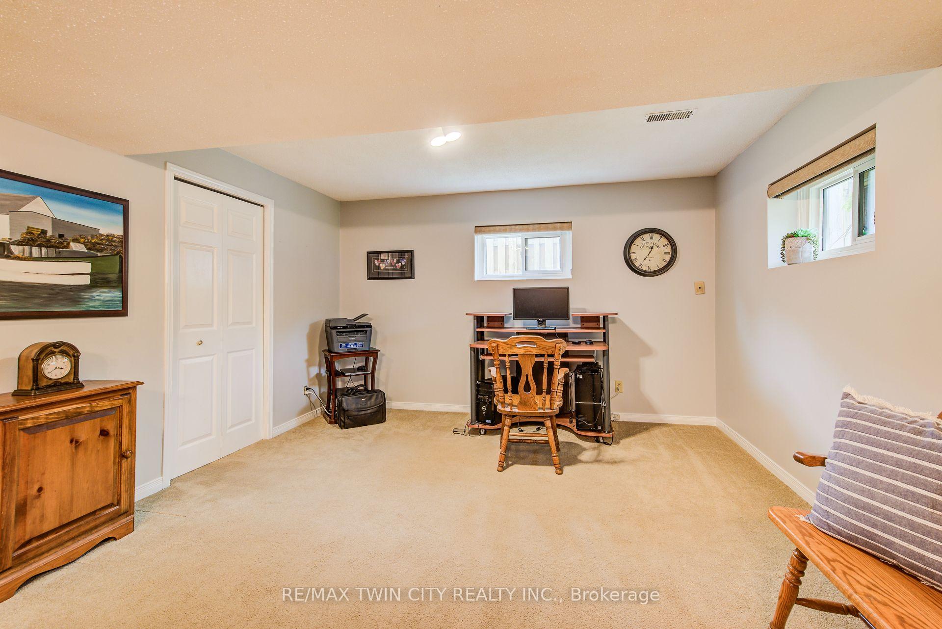 Photo 29 of 291 Biehn Drive, Kitchener — HOMEH