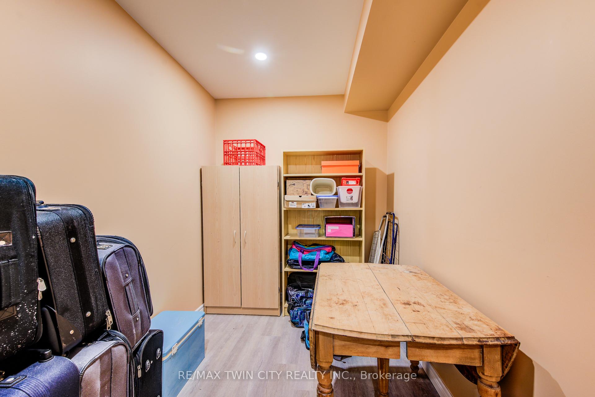 Photo 34 of 291 Biehn Drive, Kitchener — HOMEH