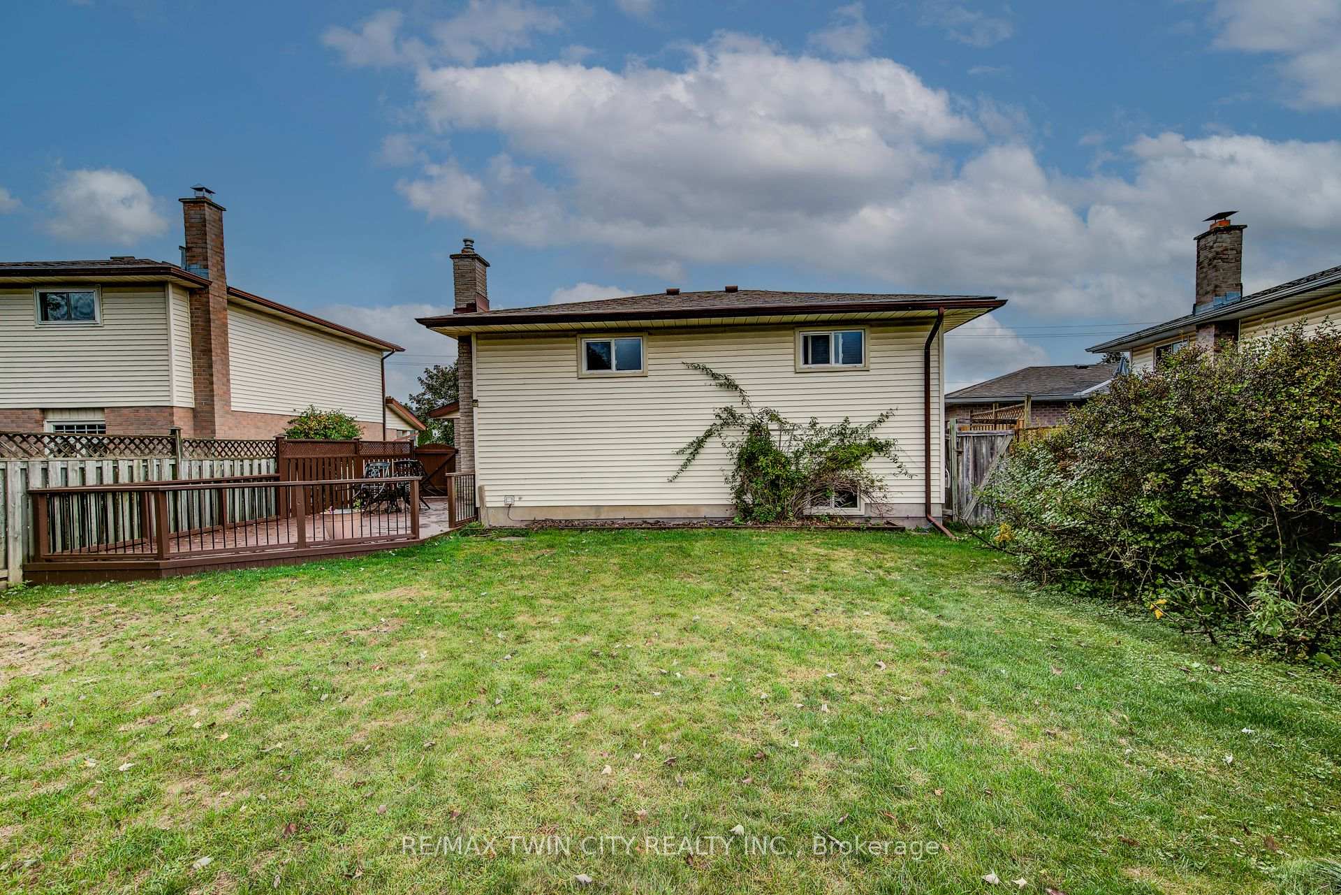 Photo 42 of 291 Biehn Drive, Kitchener — HOMEH