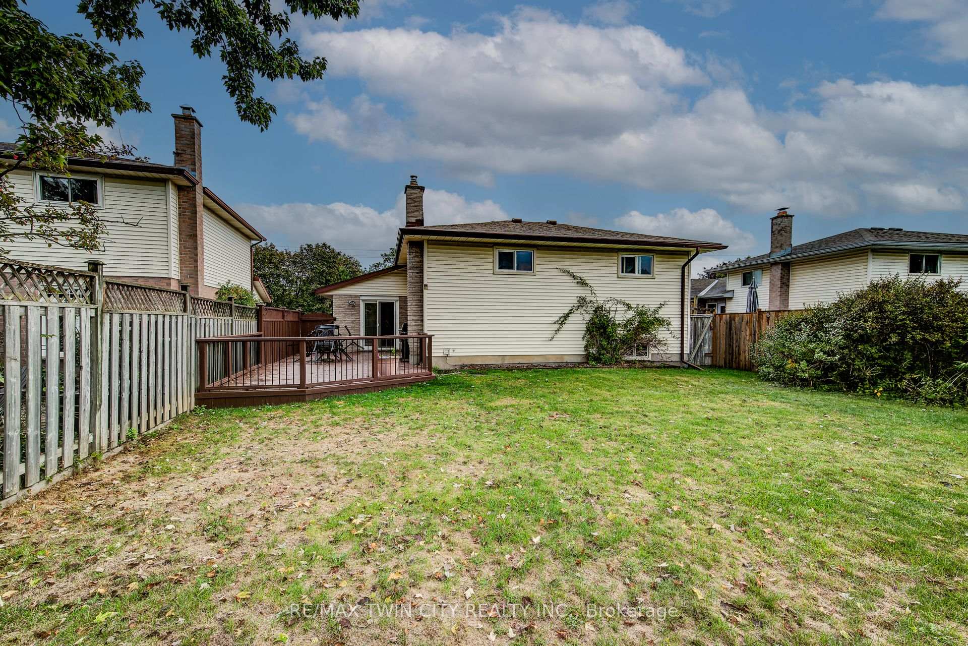 Photo 43 of 291 Biehn Drive, Kitchener — HOMEH