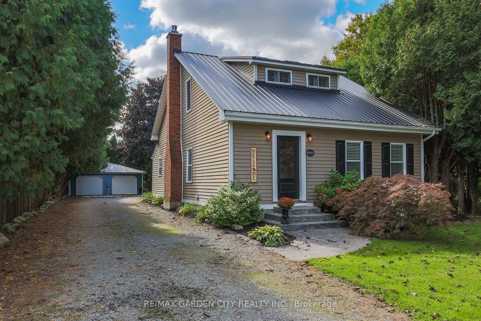Front of 2722 Red Maple Avenue