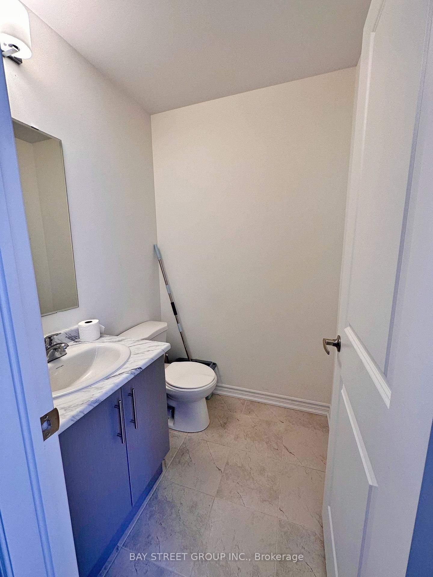 Photo 9 of 74 Chicago Lane, Markham, Wismer — HOMEH