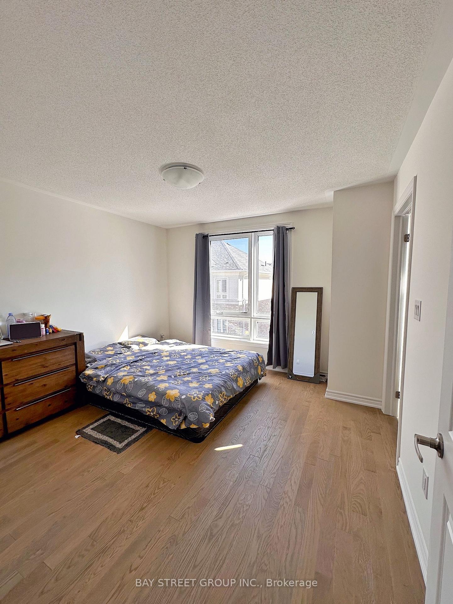 Photo 10 of 74 Chicago Lane, Markham, Wismer — HOMEH
