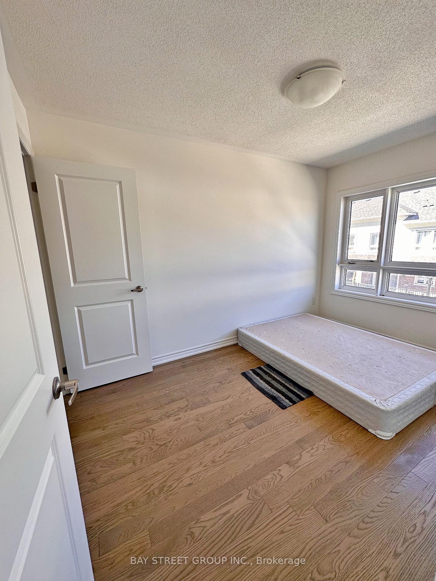 Photo 12 of 74 Chicago Lane, Markham, Wismer — HOMEH