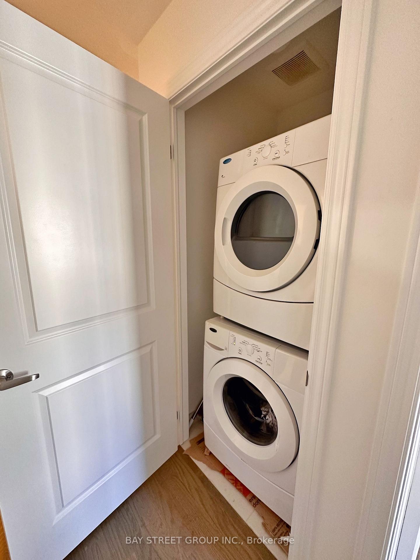 Photo 14 of 74 Chicago Lane, Markham, Wismer — HOMEH