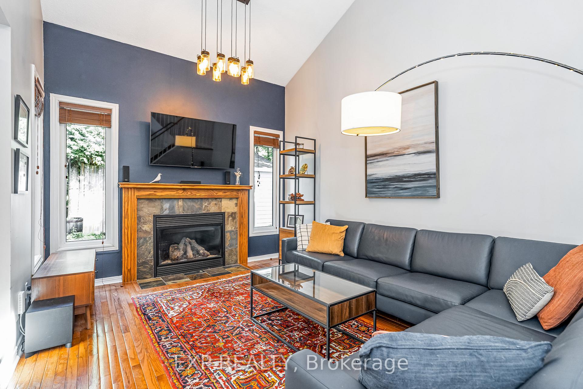 Photo 2 of 18 Hawley Crescent, Ottawa, Kanata - Bridlewood — HOMEH
